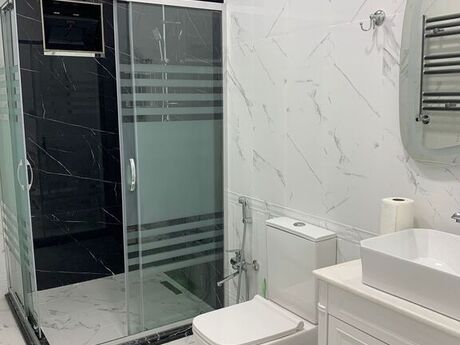 4 otaqlı həyət evi/bağ evi - Mərdəkan q. - 300 m²