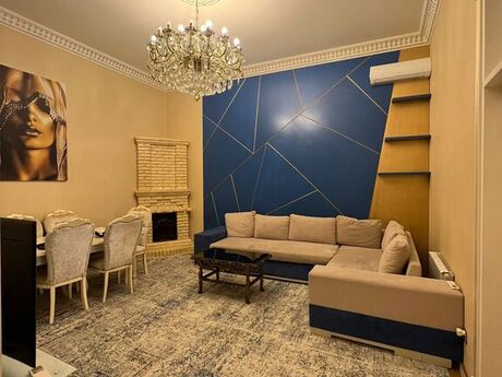 Elan №4175144 - Bakı, Sahil m., 5 otaqlı, 187 m², 3/3 mərtəbə