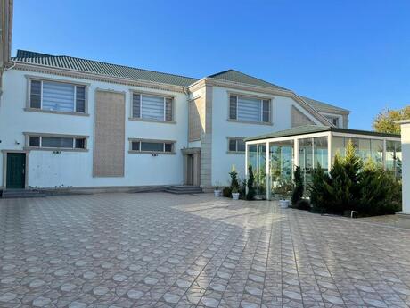6 otaqlı həyət evi/bağ evi - Mərdəkan q. - 400 m²