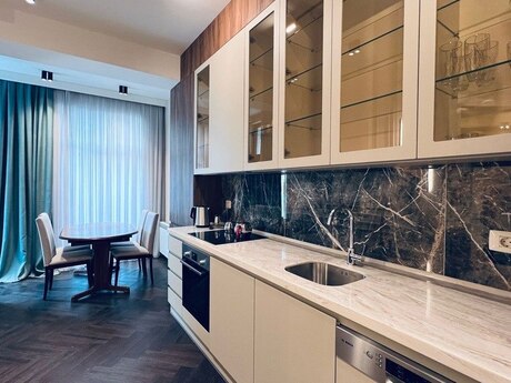 Сдаётся 3-комнатная квартира в новостройке, 28 May, 100 м², 3 000 AZN/мес, фото 3 / 12