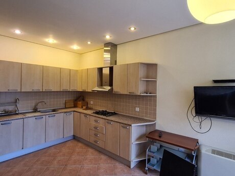 5 otaqlı həyət evi, 330 m², 20 Yanvar: 950 000 ₼ 5