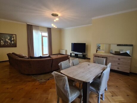 5-комн. дом/дача - м. 20 января - 330 м²