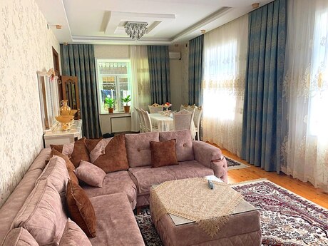 5 otaqlı həyət evi/bağ evi - Yeni Günəşli q. - 240 m²