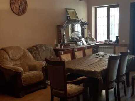 6 otaqlı həyət evi/bağ evi - Nardaran q. - 250 m²