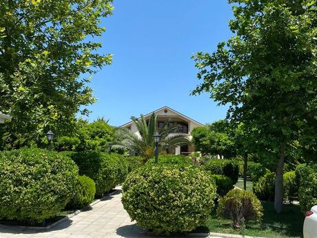 6 otaqlı həyət evi/bağ evi - Nardaran q. - 250 m²