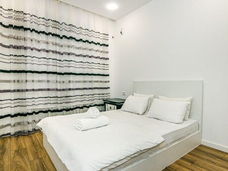 3 otaqlı köhnə tikili - İçəri Şəhər m. - 95 m²