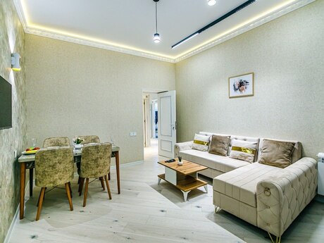 3 otaqlı köhnə tikili - Nizami m. - 86 m²