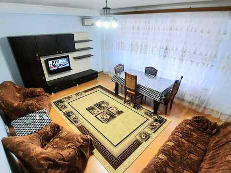 2 otaqlı köhnə tikili - 28 May m. - 70 m²