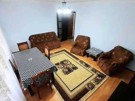 2 otaqlı köhnə tikili - 28 May m. - 70 m²