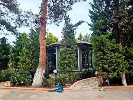 6 otaqlı həyət evi/bağ evi - Mərdəkan q. - 400 m²