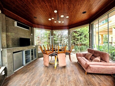 6 otaqlı həyət evi/bağ evi - Mərdəkan q. - 400 m²