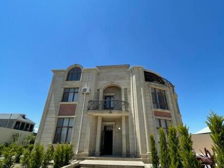 4 otaqlı həyət evi/bağ evi - Novxanı q. - 300 m²