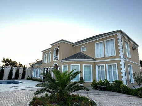 5 otaqlı həyət evi/bağ evi - Mərdəkan q. - 300 m²