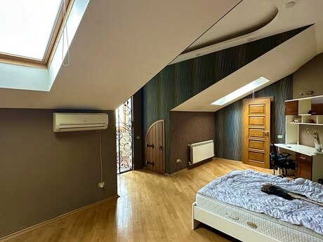 5 otaqlı yeni tikili - Nizami m. - 200 m²