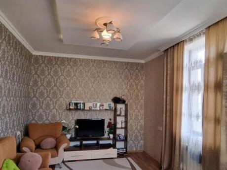 Həyət evi/Bağ evi - Badamdar q. - 270 m²