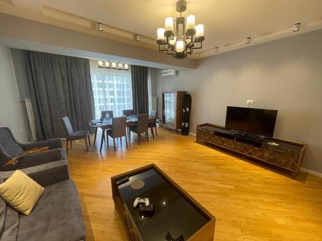 2 otaqlı yeni tikili - Şah İsmayıl Xətai m. - 102 m²