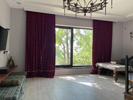 6 otaqlı həyət evi/bağ evi - Quba - 280 m²