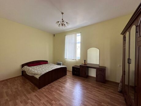 10 otaqlı həyət evi/bağ evi - Xaçmaz - 232 m²