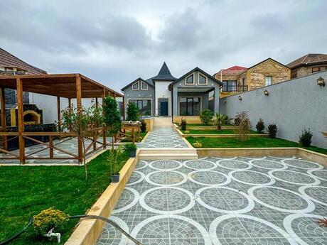 4 otaqlı həyət evi/bağ evi - Mərdəkan q. - 210 m²
