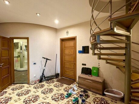 Elan №4207825 - Bakı, Nizami m., 5 otaqlı, 200 m², 10/10 mərtəbə