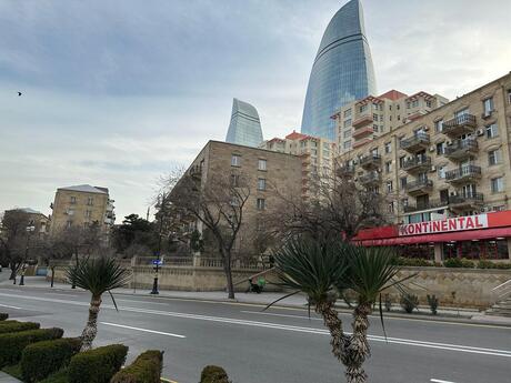 3 otaqlı köhnə tikili - İçəri Şəhər m. - 80 m²