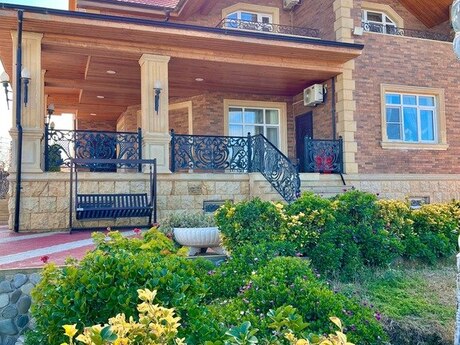 5 otaqlı həyət evi/bağ evi - Mərdəkan q. - 450 m²