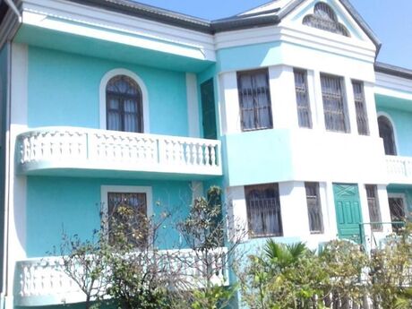 10 otaqlı həyət evi/bağ evi - Xətai r. - 560 m²