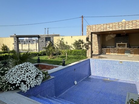4 otaqlı həyət evi/bağ evi - Şüvəlan q. - 190 m²