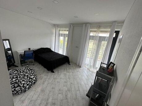 House with Garden, Villa For Rent