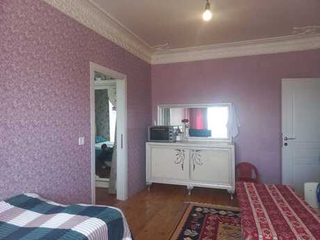 4 otaqlı köhnə tikili - Azadlıq Prospekti m. - 90 m²