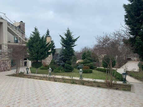 6 otaqlı həyət evi, 280 m², Novxanı: 400 000 ₼ 2