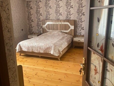 11 otaqlı həyət evi/bağ evi - Sea Breeze q. - 700 m²