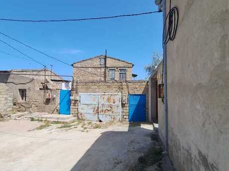 5 otaqlı həyət evi/bağ evi - Buzovna q. - 350 m²