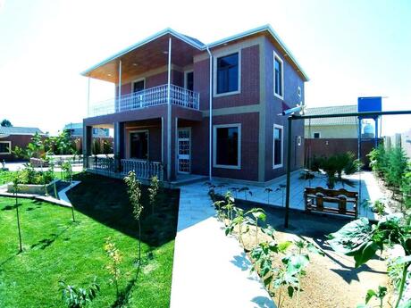4 otaqlı həyət evi/bağ evi - Mərdəkan q. - 200 m²