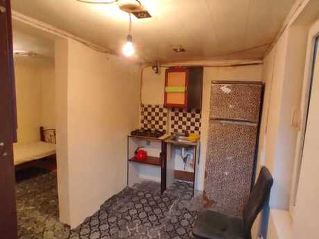 1 otaqlı köhnə tikili - Elmlər Akademiyası m. - 10 m²