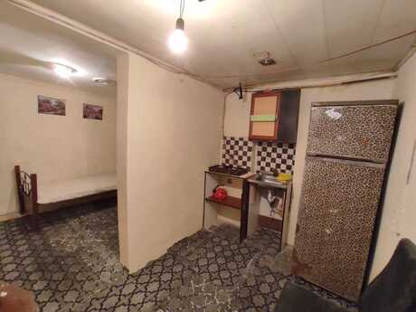 1 otaqlı köhnə tikili - Elmlər Akademiyası m. - 10 m²