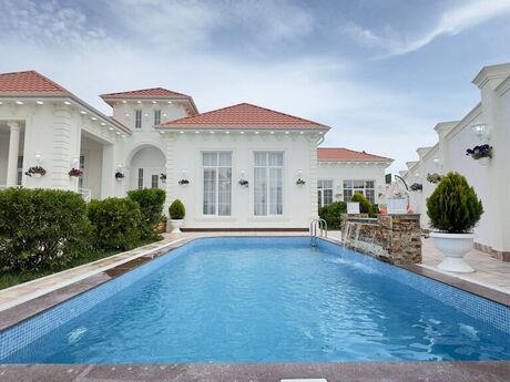 5 otaqlı həyət evi/bağ evi - Mərdəkan q. - 280 m²