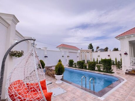5 otaqlı həyət evi/bağ evi - Mərdəkan q. - 280 m²