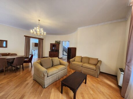5 otaqlı həyət evi/bağ evi - 20 Yanvar m. - 500 m²