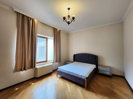 5 otaqlı həyət evi/bağ evi - 20 Yanvar m. - 500 m²