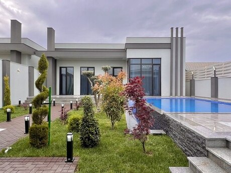 4 otaqlı həyət evi/bağ evi - Mərdəkan q. - 220 m²