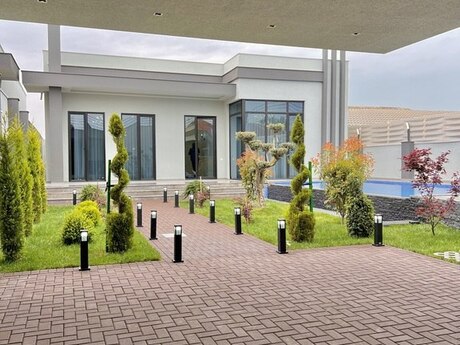 4 otaqlı həyət evi/bağ evi - Mərdəkan q. - 220 m²