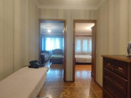 5 otaqlı köhnə tikili - 28 May m. - 200 m²