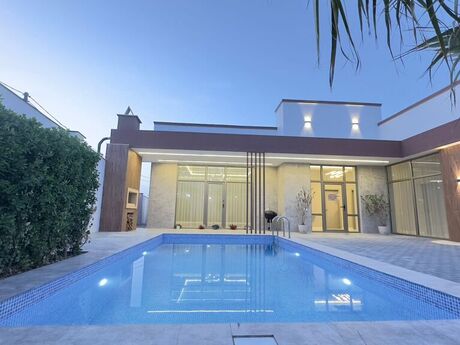 4 otaqlı həyət evi/bağ evi - Mərdəkan q. - 190 m²