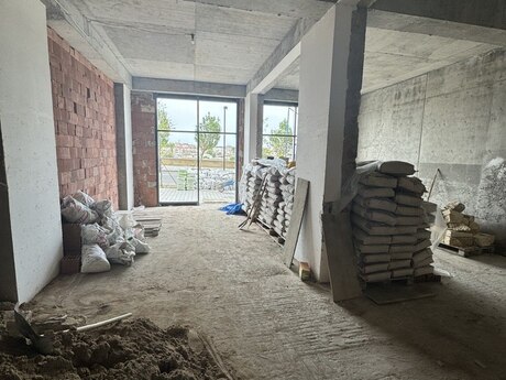 Obyekt - Ağ şəhər q. - 410 m²