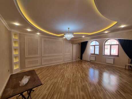 3 otaqlı yeni tikili - Binəqədi r. - 141 m²