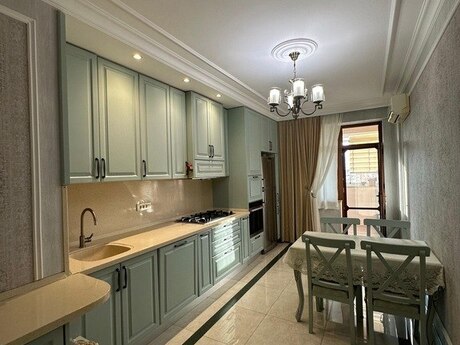 6 otaqlı yeni tikili - Həzi Aslanov m. - 220 m²
