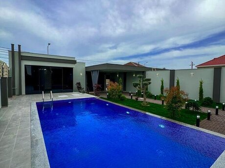 4 otaqlı həyət evi/bağ evi - Mərdəkan q. - 220 m²