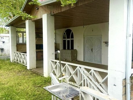 4 otaqlı həyət evi/bağ evi - Şamaxı - 200 m²