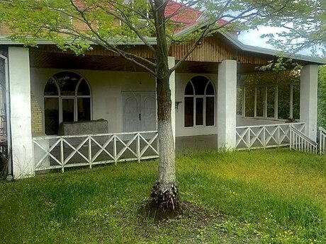 4 otaqlı həyət evi/bağ evi - Şamaxı - 200 m²